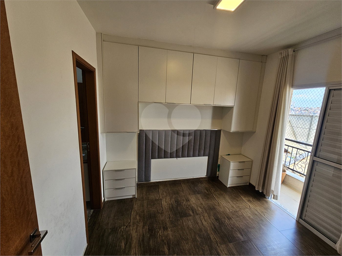 Sobrado à venda com 3 quartos, sendo 1 suíte,  em Vila Nivi, São Paulo, SP