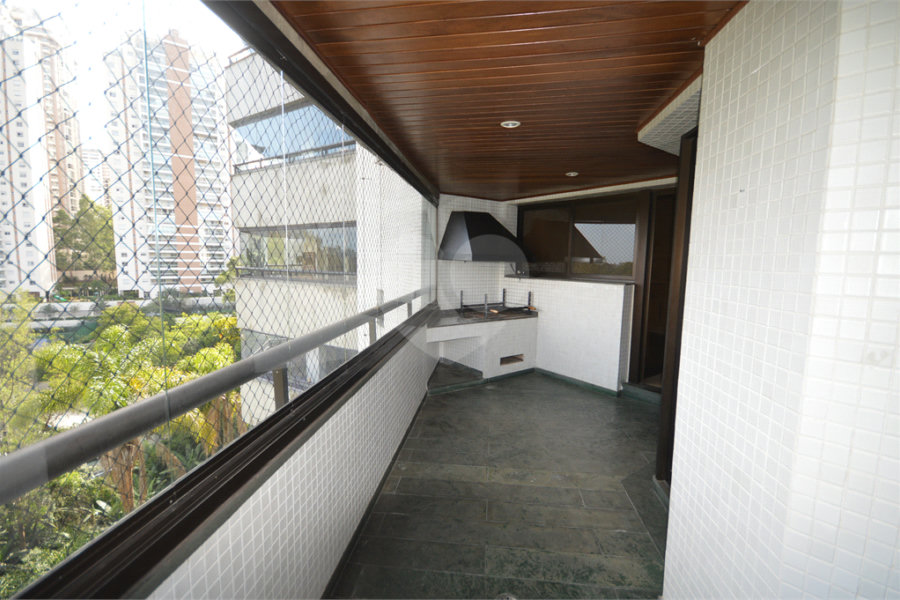 Apartamento à venda com 4 quartos, sendo 2 suítes, em Morumbi, São Paulo, SP
