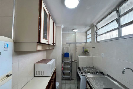 Apartamento de 1 Dormitório na Quadra da Praia das Pitangueiras – Localização Privilegiada!