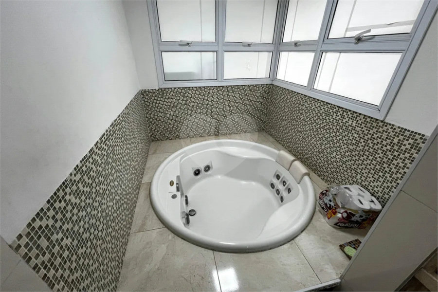 Apartamento à venda com 3 suítes em Santana, São Paulo, SP