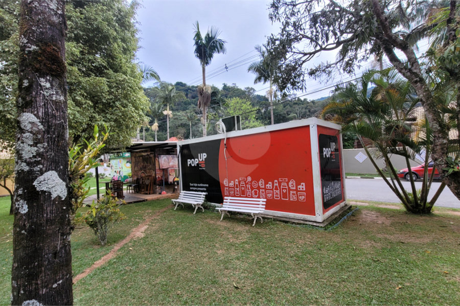 Casa à venda com 4 quartos, sendo 1 suíte, no condomínio Parque Suiça, Caieiras - SP