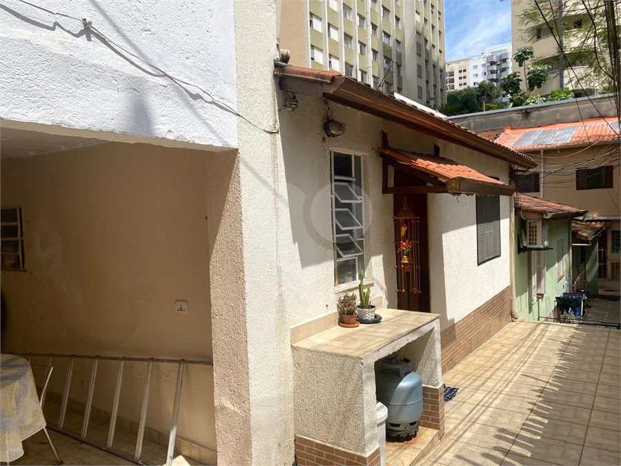 Terreno 10 X 30m,ideal para construtor, com casa principal, mais 3 casas no mesmo terreno e gerando renda, em Perdizes - São Paulo