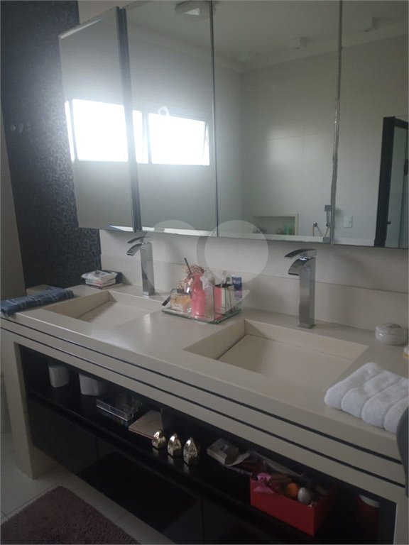 Casa à venda com 4 suítes no condomínio Villaggio Capriccio, Louveira - SP