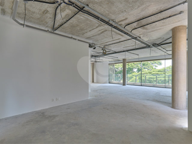 Apartamento à venda com 4 suítes em Vila Nova Conceição, São Paulo, SP