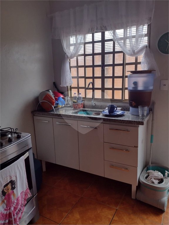 Casa térrea em Araraquara/SP.