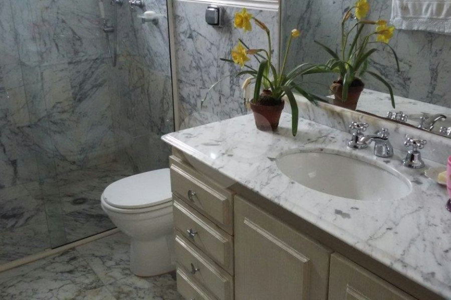 Casa à venda ou para alugar com 4 quartos, sendo 3 suítes, em Lapa, São Paulo, SP