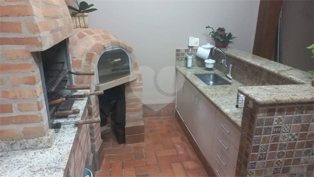 Casa à venda com 4 quartos, sendo 2 suítes, em Jardim Adalgisa, Araraquara, SP