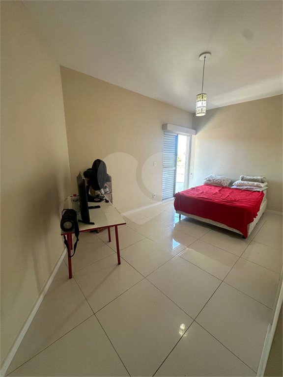 Apartamento à venda com 3 quartos, sendo 1 suíte, em Passagem, Cabo Frio, RJ