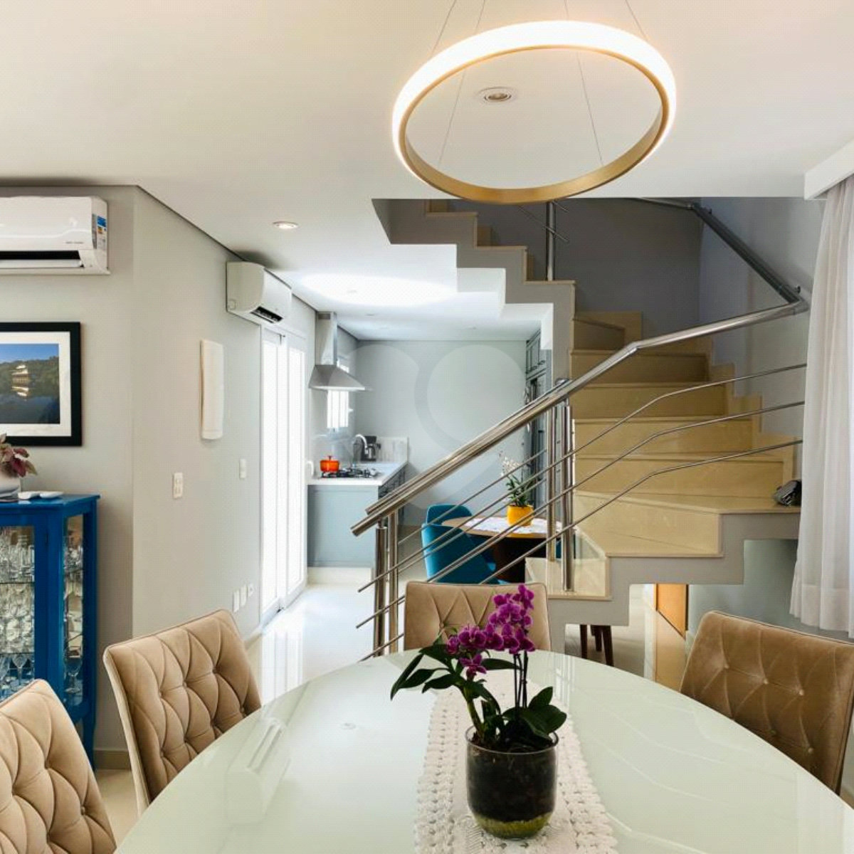 Casa à venda com 4 quartos, sendo 2 suítes, no condomínio Residencial Vila Lagos, São Paulo - SP
