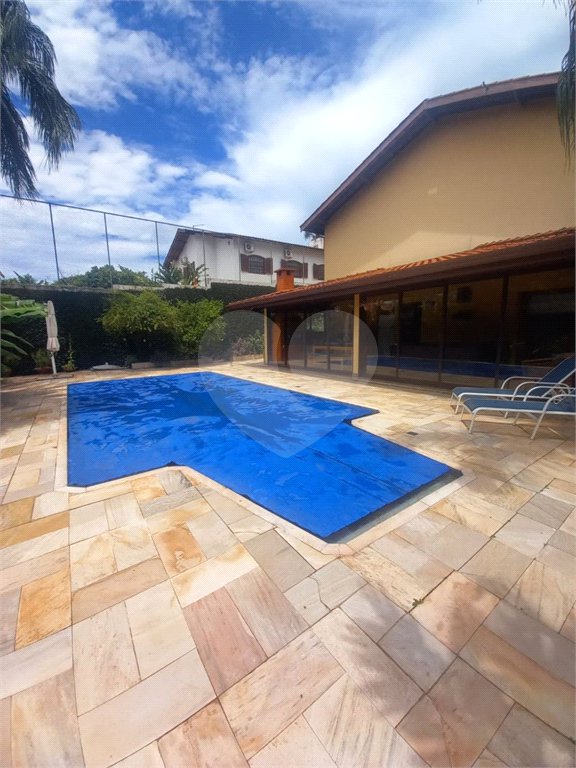 Casa à venda com 5 quartos, sendo 2 suítes, no condomínio Vinhas da Vista Alegre - Lado Sede, Vinhedo - SP