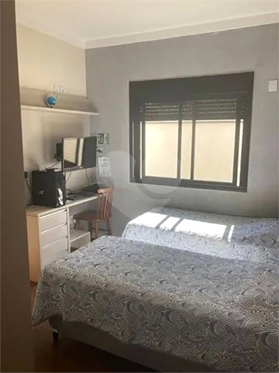 Casa à venda com 3 suítes no condomínio Terras do Cancioneiro, Paulínia - SP