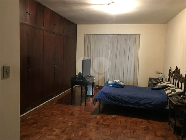 Casa à venda com 5 quartos, sendo 2 suítes,  em Planalto Paulista, São Paulo, SP