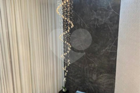Casa à venda com 3 suítes no condomínio Campos do Conde I, Paulínia - SP