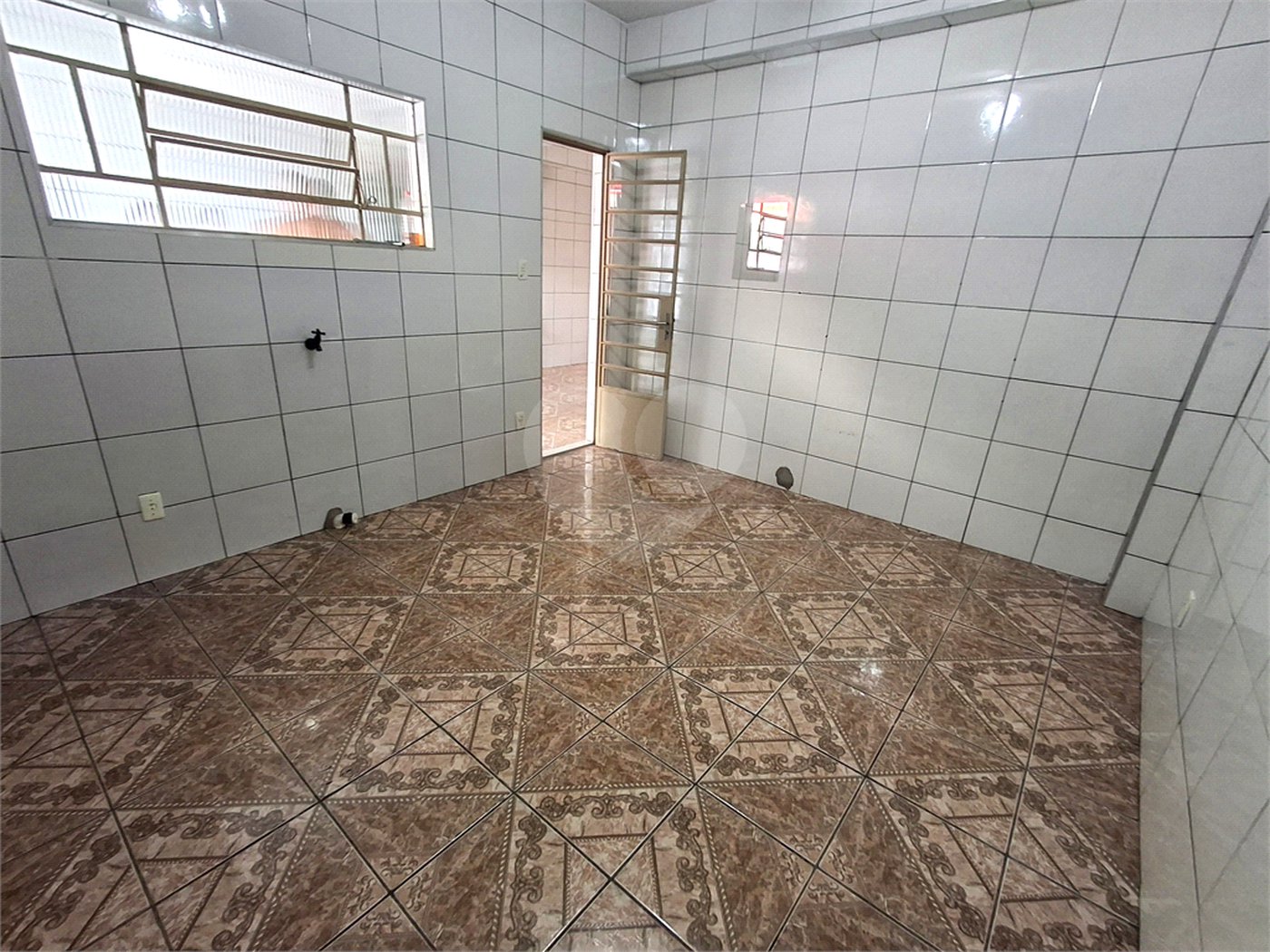 Casa à venda com 4 quartos em Vila dos Minérios, São Paulo, SP