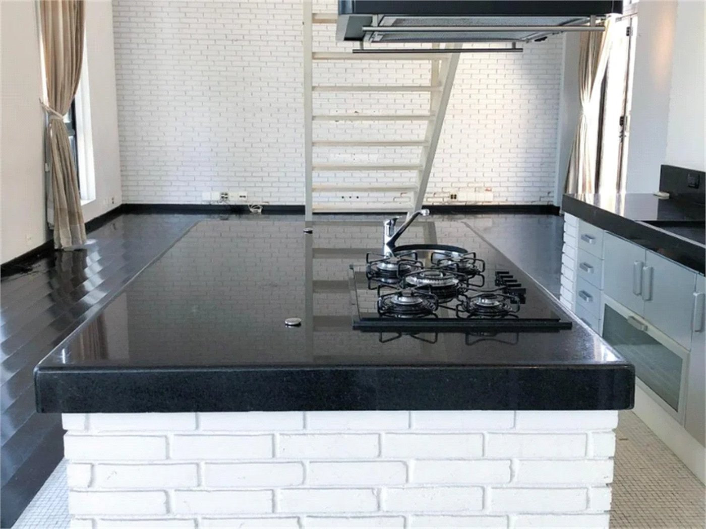 Apartamento à venda com 1 suíte em Vila Andrade, São Paulo, SP
