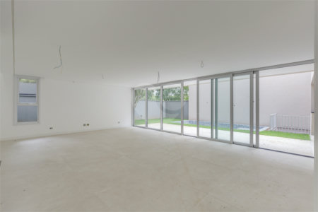 Casa à venda com 4 suítes no condomínio Garda, São Paulo - SP