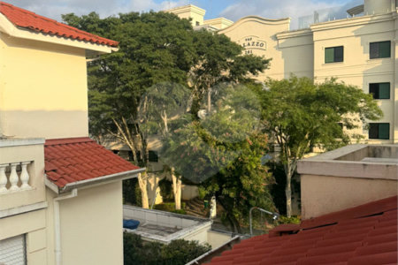 Casa à venda com 3 quartos, sendo 1 suíte, no condomínio Villas de São Francisco, São Paulo - SP