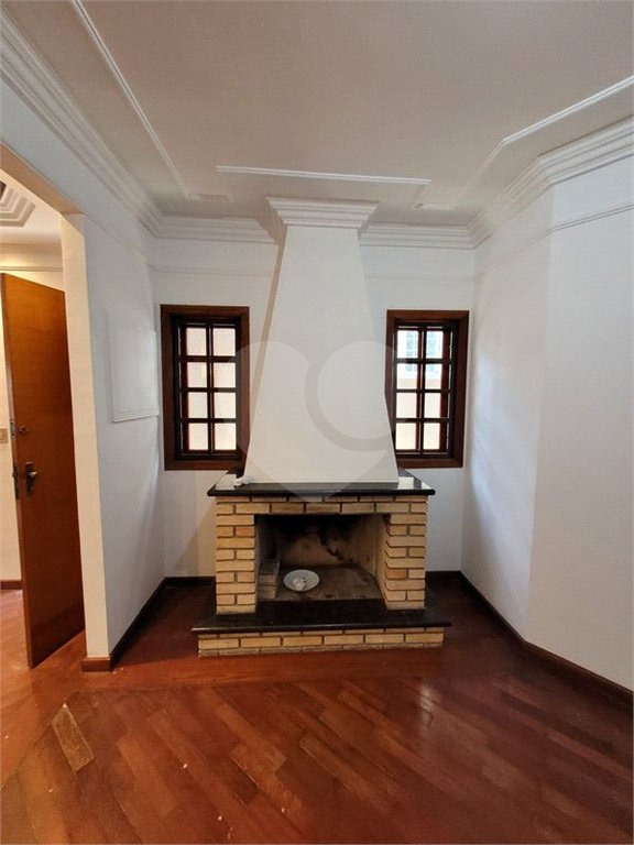 Casa térrea assobradada