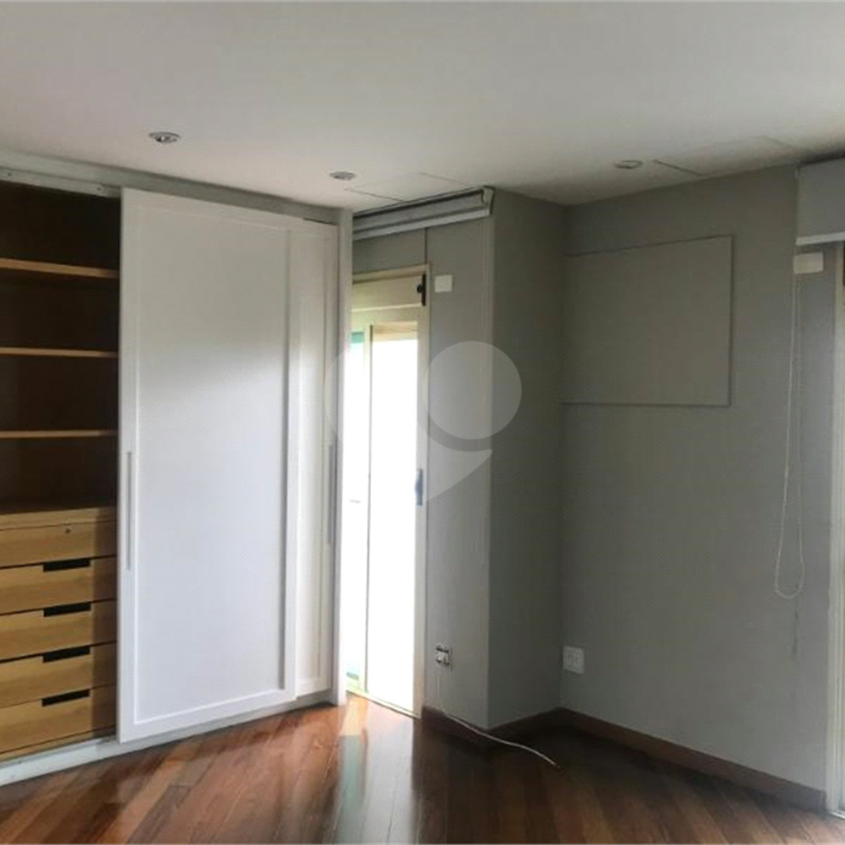 Apartamento à venda ou para alugar com 3 suítes em Moema, São Paulo, SP
