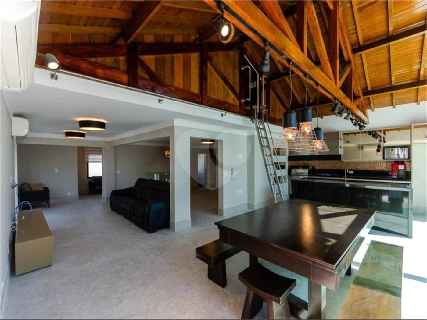 Duplex para alugar com 4 quartos, sendo 2 suítes, em Tremembé, São Paulo, SP