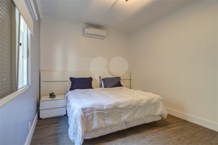 Casa à venda com 5 quartos, sendo 3 suítes, em Chácara Monte Alegre, São Paulo, SP
