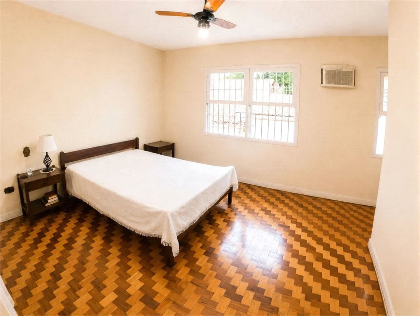 Sobrado à venda com 3 quartos, sendo 1 suíte, em Jardim das Acácias, São Paulo, SP