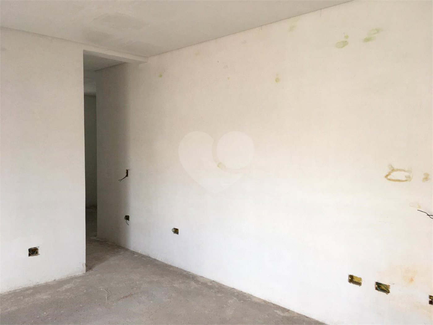Casa à venda com 4 quartos, sendo 3 suítes,  em Vila Monumento, São Paulo, SP