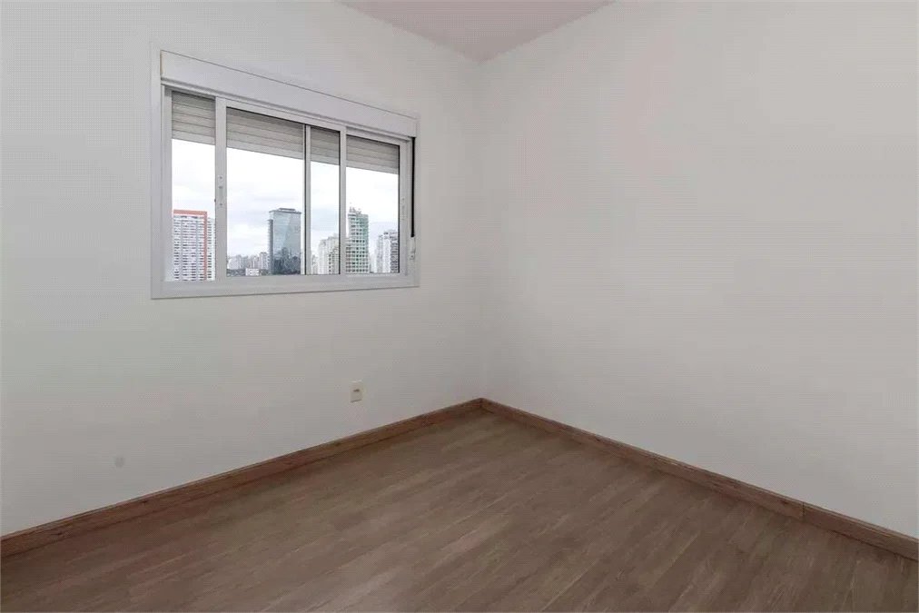 Apartamento à venda com 2 suítes em Vila Cordeiro, São Paulo, SP
