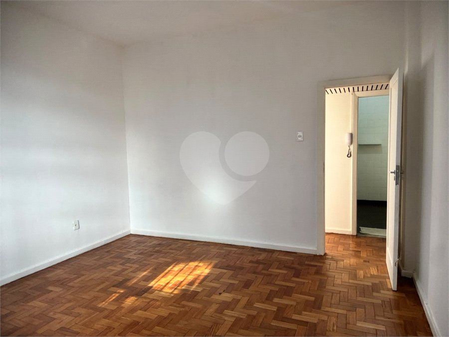 Apartamento à venda com 2 quartos, sendo 1 suíte, em Lagoa, Rio de Janeiro, RJ