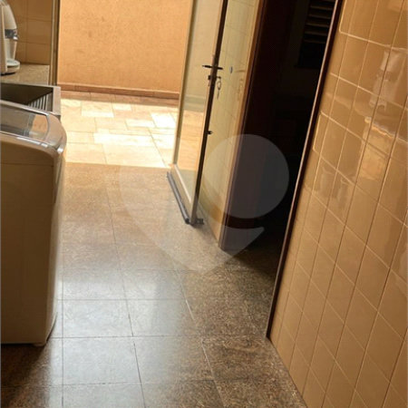 Sobrado à venda com 4 quartos, sendo 1 suíte, no Centro, Araraquara, SP