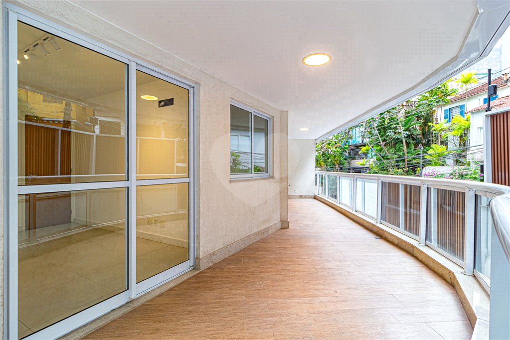 Apartamento à venda com 3 quartos, sendo 2 suítes, em Lagoa, Rio de Janeiro, RJ