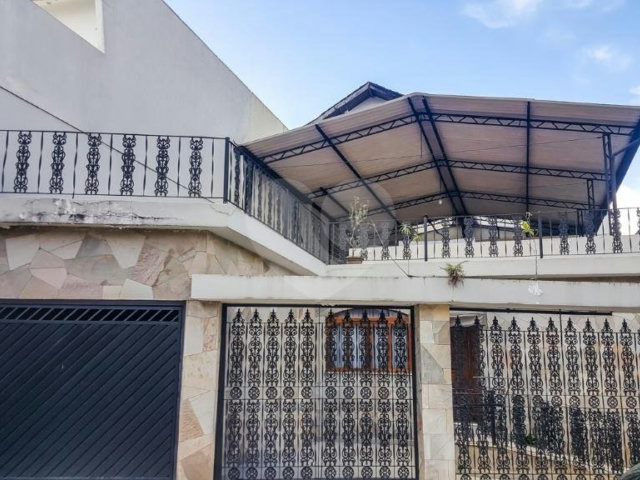 Casa Térrea à venda com 3 quartos, sendo 2 suítes,  em Horto, São Paulo, SP