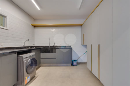 Casa Térrea à venda com 4 suítes em Jardim Marajoara, São Paulo, SP