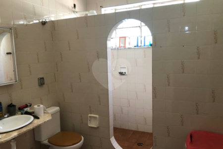 Casa à venda com 4 quartos, sendo 1 suíte,  em Jardim Colombo, São Paulo, SP
