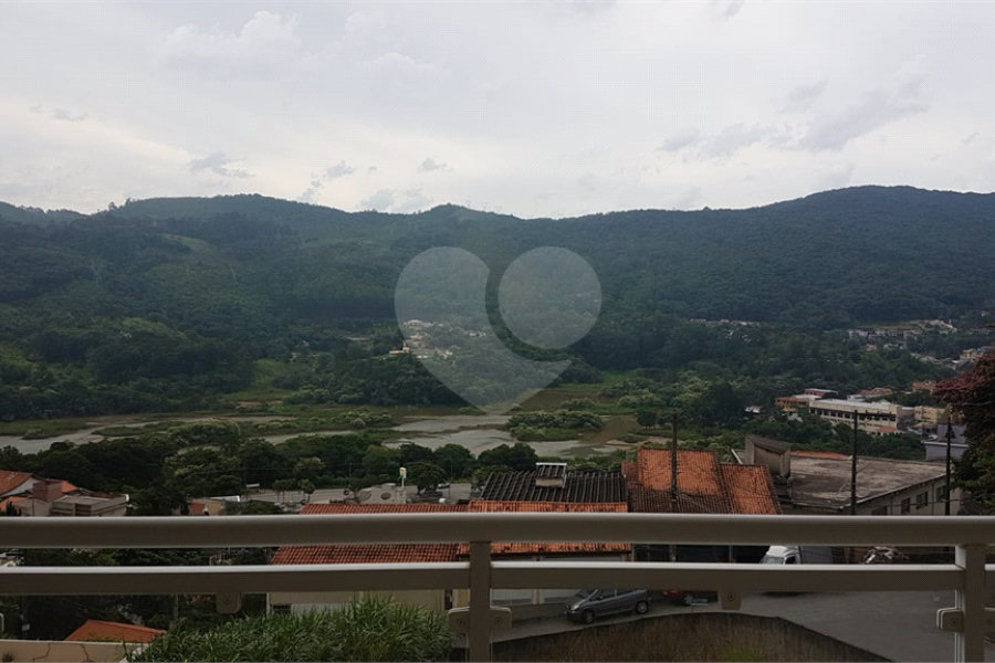 Casa à venda com 5 quartos, sendo 3 suítes,  em Serra da Cantareira, Mairiporã, SP
