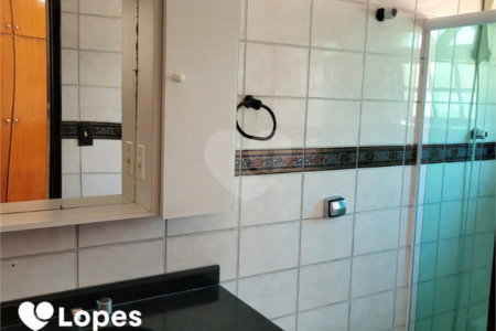 Sobrado à venda com 3 quartos, sendo 1 suíte, em Jardim Pinheiros, São Paulo, SP
