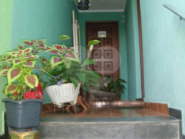 Sobrado à venda com 3 quartos, sendo 1 suíte,  em Parada Inglesa, São Paulo, SP