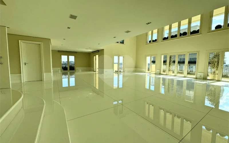 Duplex à venda ou para alugar com 5 suítes em Jardim Europa, São Paulo, SP