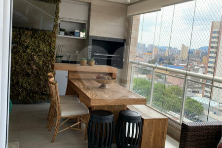 Apartamento à venda com 3 suítes em Lapa, São Paulo, SP