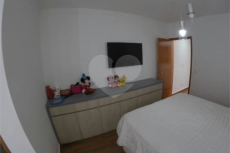 Sobrado à venda com 3 quartos, sendo 1 suíte, em Vila Lúcia, São Paulo, SP