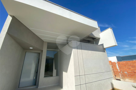 Casa à venda com 3 quartos, sendo 1 suíte, no condomínio Horto Florestal Villagio, Sorocaba - SP