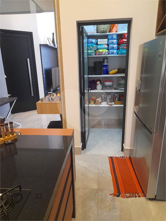 Casa à venda com 3 suítes no condomínio Reserva Real, Paulínia - SP