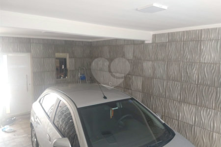 Sobrado à venda com 3 quartos em Jardim Helena, Ferraz de Vasconcelos, SP