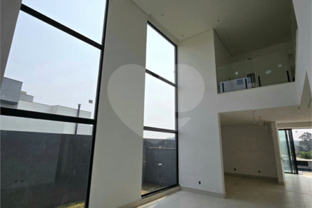 Casa à venda com 4 quartos, sendo 3 suítes, no condomínio Alphaville Nova Esplanada 4, Votorantim - SP