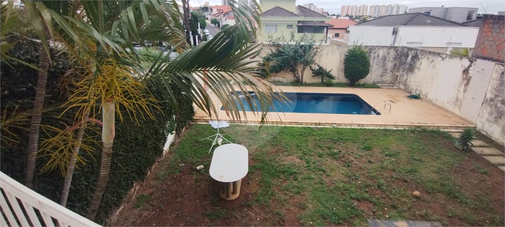 Casa à venda com 4 quartos, sendo 1 suíte, em Jardim Guadalajara, Sorocaba, SP