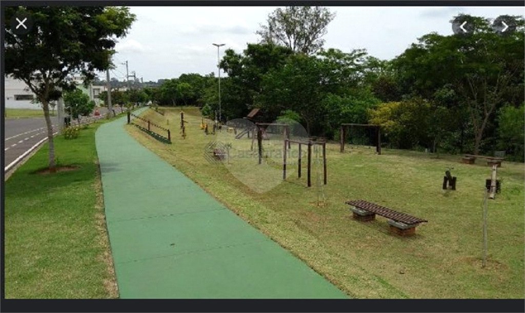 Casa à venda com 3 quartos, sendo 1 suíte, no condomínio Lago da Serra, Araçoiaba da Serra - SP