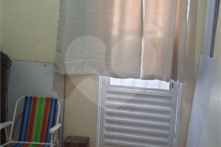 Casa à venda com 2 suítes no condomínio Portal dos Pássaros, Alambari - SP