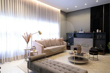 Apartamento à venda com 5 quartos, sendo 4 suítes,  em Parque Reboucas, São Paulo, SP