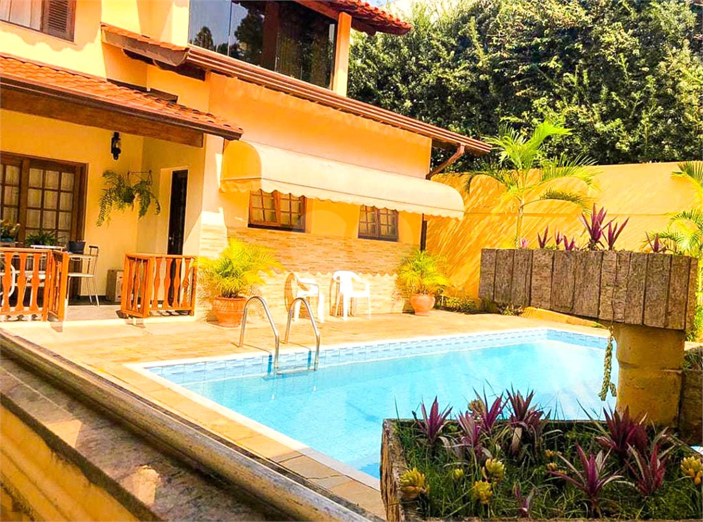Casa à venda com 3 quartos, sendo 1 suíte,  no condomínio Vivenda das Vinhas, Vinhedo - SP