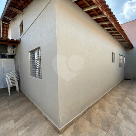 Casa à venda com 3 quartos, sendo 1 suíte, no Centro, Salto, SP
